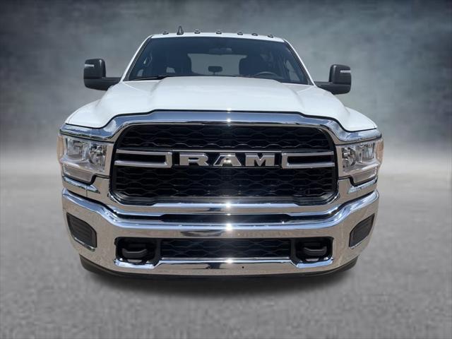2024 RAM Ram 3500 Chassis Cab RAM 3500 TRADESMAN CREW CAB CHASSIS 4X4 60 CA