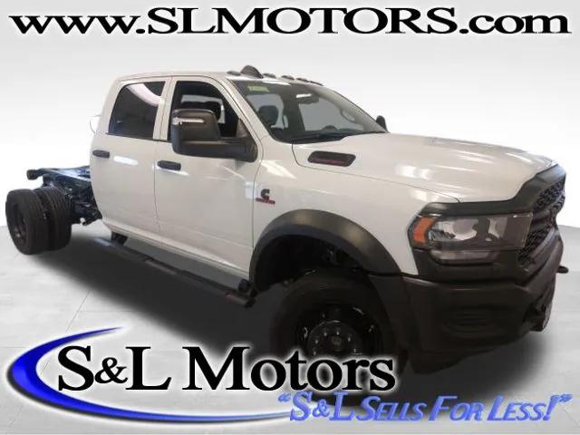 2024 RAM Ram 5500 Chassis Cab RAM 5500 TRADESMAN CHASSIS CREW CAB 4X4 60 CA