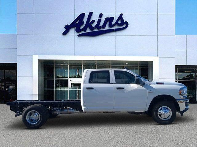 2024 RAM Ram 3500 Chassis Cab RAM 3500 TRADESMAN CREW CAB CHASSIS 4X2 60 CA