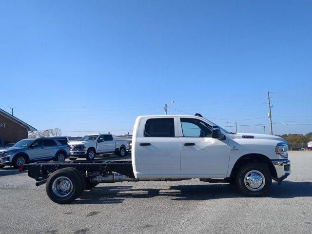 2024 RAM Ram 3500 Chassis Cab RAM 3500 TRADESMAN CREW CAB CHASSIS 4X2 60 CA