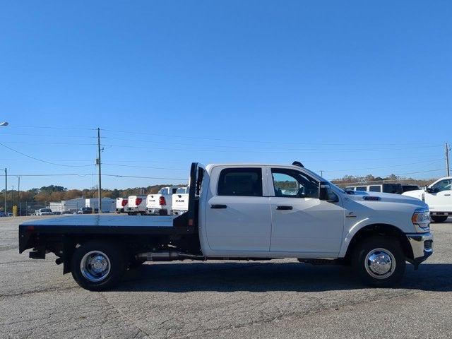 2024 RAM Ram 3500 Chassis Cab RAM 3500 TRADESMAN CREW CAB CHASSIS 4X4 60 CA