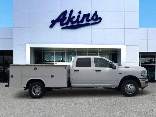 2024 RAM Ram 3500 Chassis Cab RAM 3500 TRADESMAN CREW CAB CHASSIS 4X4 60 CA