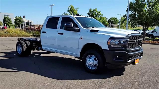 2024 RAM Ram 3500 Chassis Cab RAM 3500 TRADESMAN CREW CAB CHASSIS 4X4 60 CA