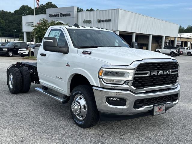 2024 RAM Ram 3500 Chassis Cab RAM 3500 SLT CHASSIS REGULAR CAB 4X4 60 CA