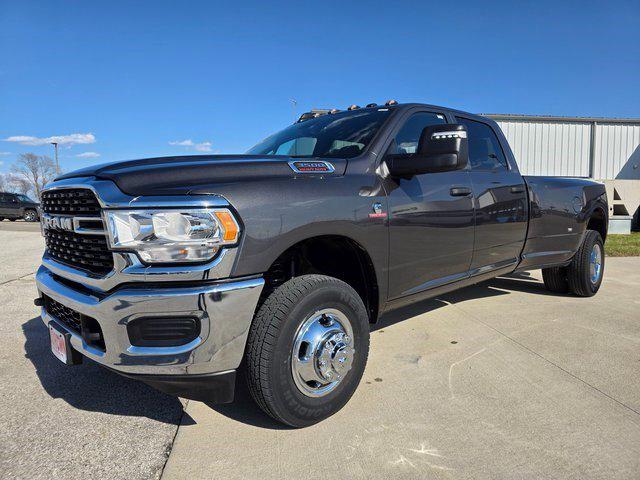 2024 RAM Ram 3500 RAM 3500 TRADESMAN CREW CAB 4X4 8 BOX