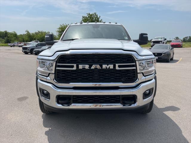 2024 RAM Ram 5500 Chassis Cab RAM 5500 TRADESMAN CHASSIS CREW CAB 4X4 60 CA