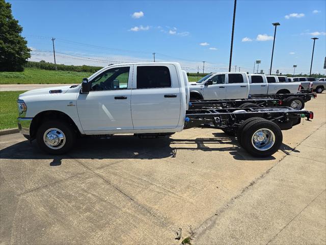 2024 RAM Ram 3500 Chassis Cab RAM 3500 TRADESMAN CREW CAB CHASSIS 4X4 60 CA