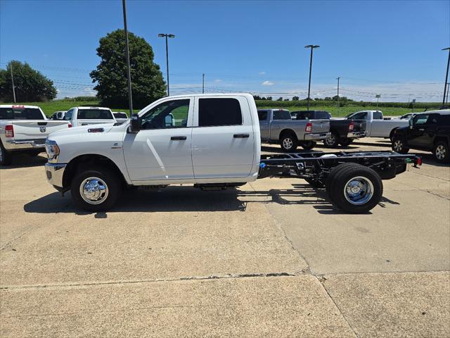 2024 RAM Ram 3500 Chassis Cab RAM 3500 TRADESMAN CREW CAB CHASSIS 4X4 60 CA