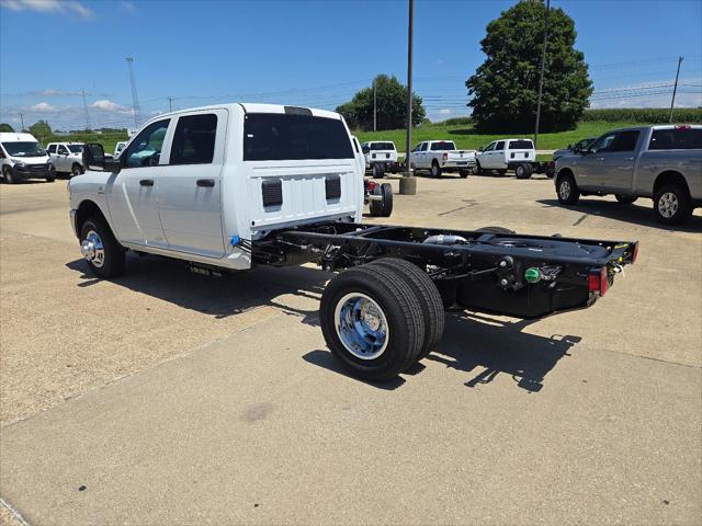 2024 RAM Ram 3500 Chassis Cab RAM 3500 TRADESMAN CREW CAB CHASSIS 4X4 60 CA