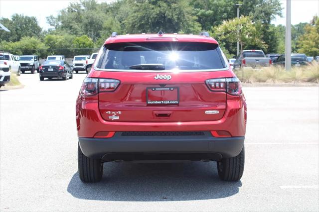 2024 Jeep Compass COMPASS LATITUDE LUX 4X4