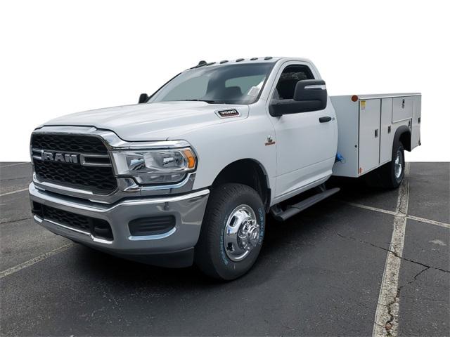 2024 RAM Ram 3500 Chassis Cab RAM 3500 TRADESMAN CHASSIS REGULAR CAB 4X4 84 CA