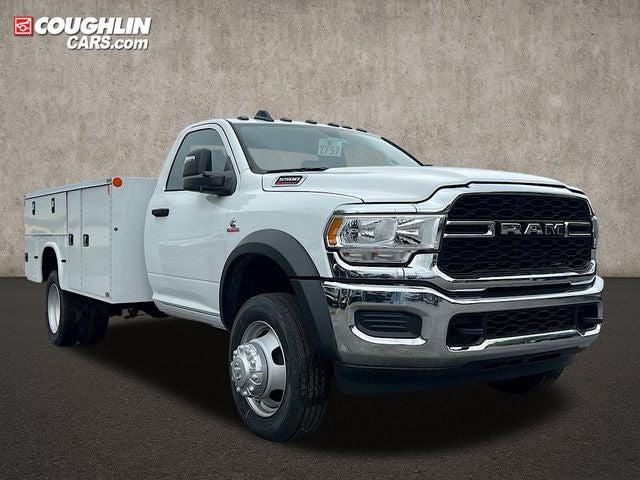 2024 RAM Ram 5500 Chassis Cab RAM 5500 TRADESMAN CHASSIS REGULAR CAB 4X4 84 CA 2024 RAM Ram 5500 Chassis Cab RAM 5500 TRADESMAN CHASSIS REGULAR CAB 4X4 84 CA