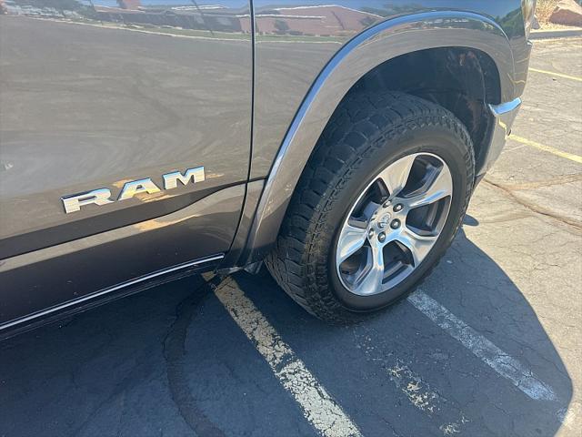 2019 Ram 1500 Laramie Crew Cab 4x4 5'7" Box