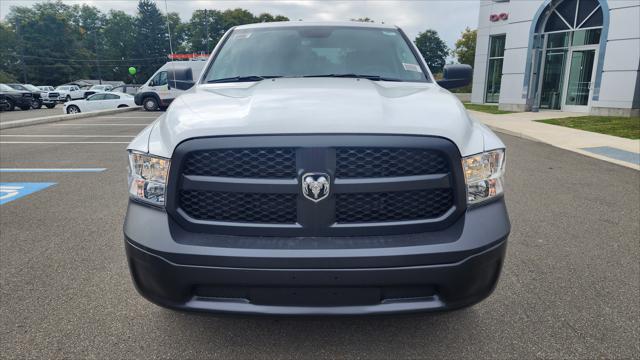 2024 RAM Ram 1500 Classic RAM 1500 CLASSIC TRADESMAN CREW CAB 4X4 57 BOX