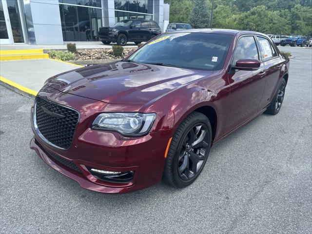 2023 Chrysler 300 Touring L