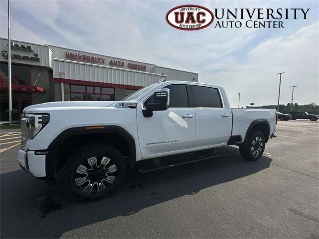 2024 GMC Sierra 2500HD 4WD Crew Cab Standard Bed Denali