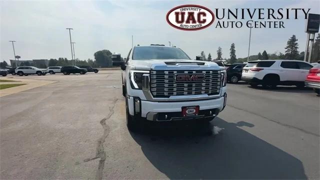 2024 GMC Sierra 2500HD 4WD Crew Cab Standard Bed Denali