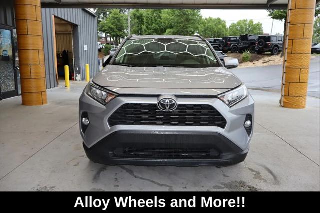 2020 Toyota RAV4 XLE