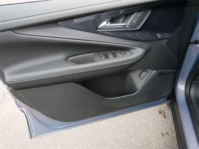 2024 Chevrolet V Blazer eAWD LT