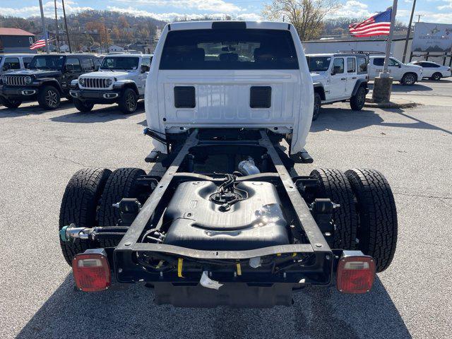2024 Ram 3500 Tradesman/SLT/Laramie/Limited