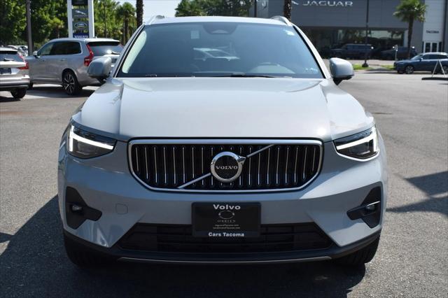 2025 Volvo XC40 Plus Bright Theme