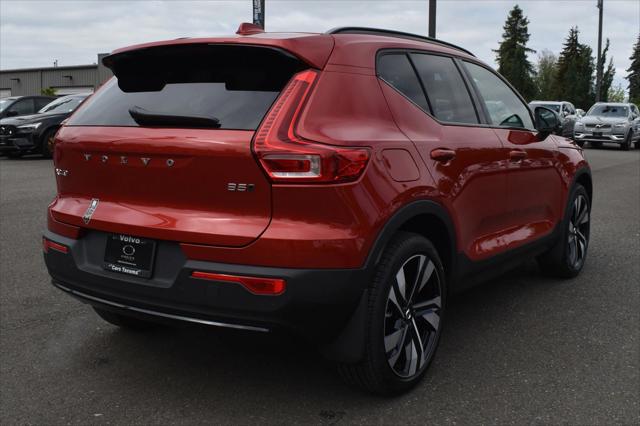2025 Volvo XC40 Plus Dark Theme