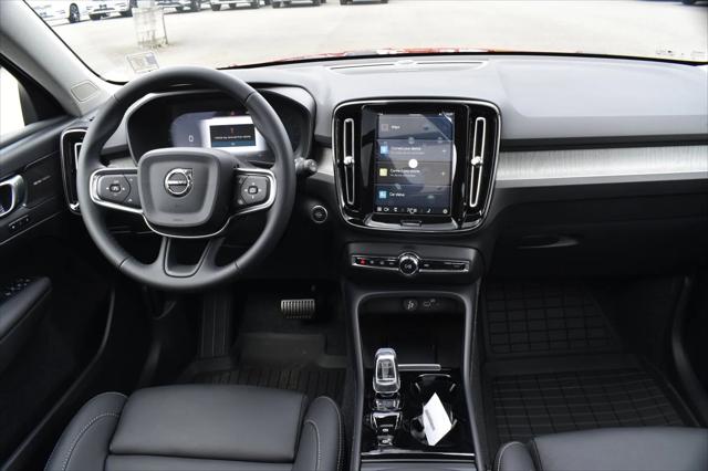 2025 Volvo XC40 Plus Dark Theme