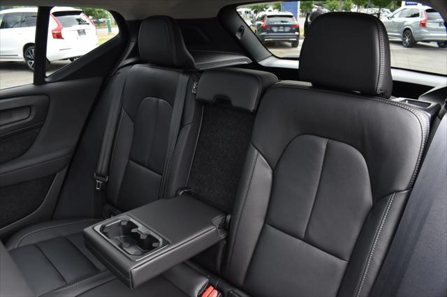 2025 Volvo XC40 Plus Dark Theme