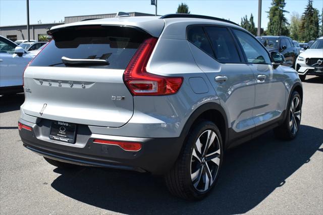 2025 Volvo XC40 Plus Dark Theme