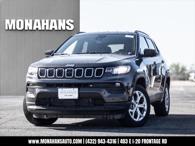 2024 Jeep Compass COMPASS LATITUDE 4X4