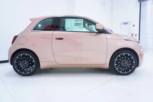 2024 Fiat FIAT 500e 500e Inspired By Beauty