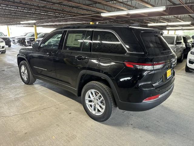 2024 Jeep Grand Cherokee GRAND CHEROKEE LAREDO X 4X2