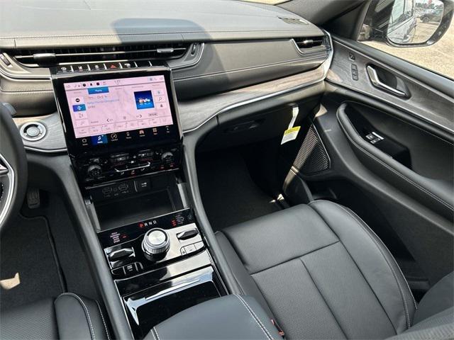 2024 Jeep Grand Cherokee GRAND CHEROKEE L OVERLAND 4X4