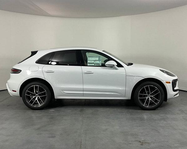2024 Porsche Macan AWD