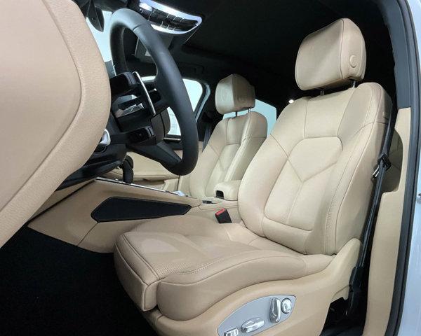 2024 Porsche Macan AWD
