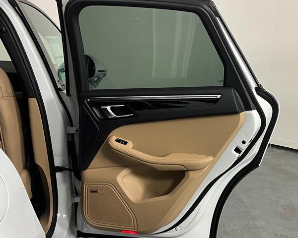 2024 Porsche Macan AWD