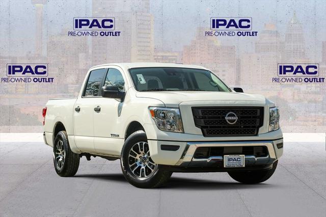 2024 Nissan TITAN Crew Cab SV 4x4