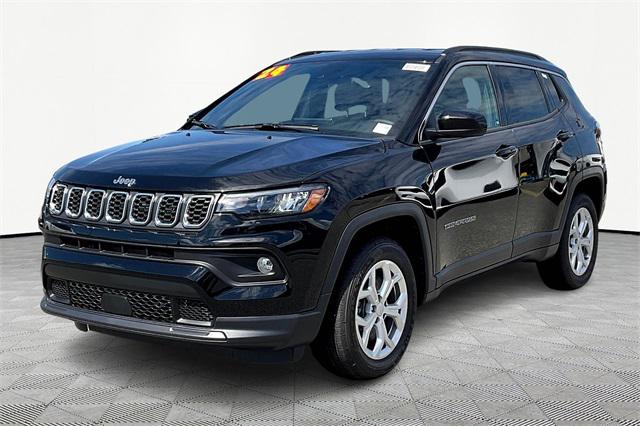 2024 Jeep Compass COMPASS LATITUDE 4X4