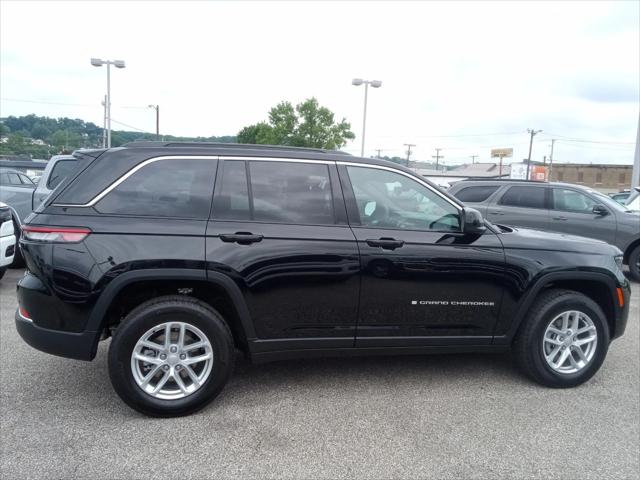 2024 Jeep Grand Cherokee GRAND CHEROKEE LAREDO X 4X4