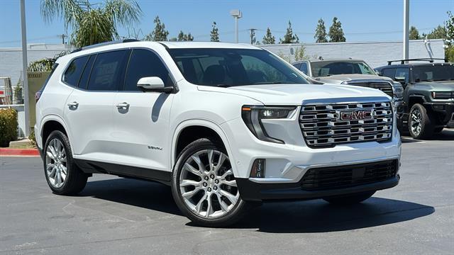 2024 GMC Acadia AWD Denali 2