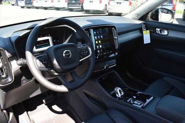 2025 Volvo XC40 Plus Dark Theme