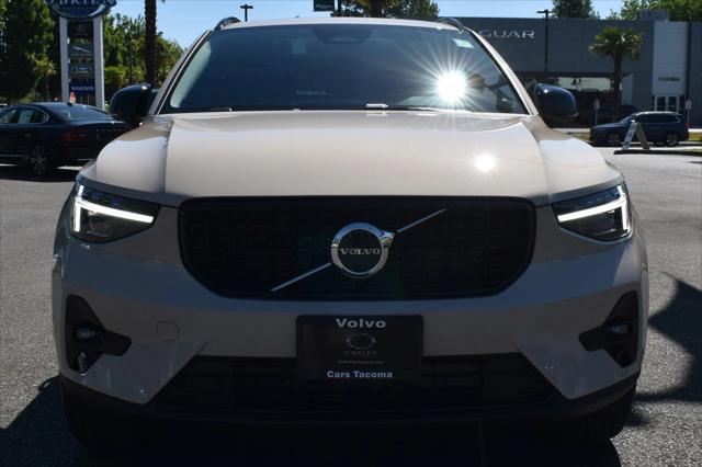 2025 Volvo XC40 Plus Dark Theme