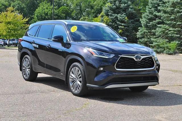 2021 Toyota Highlander Hybrid Platinum for sale in Canton, MI