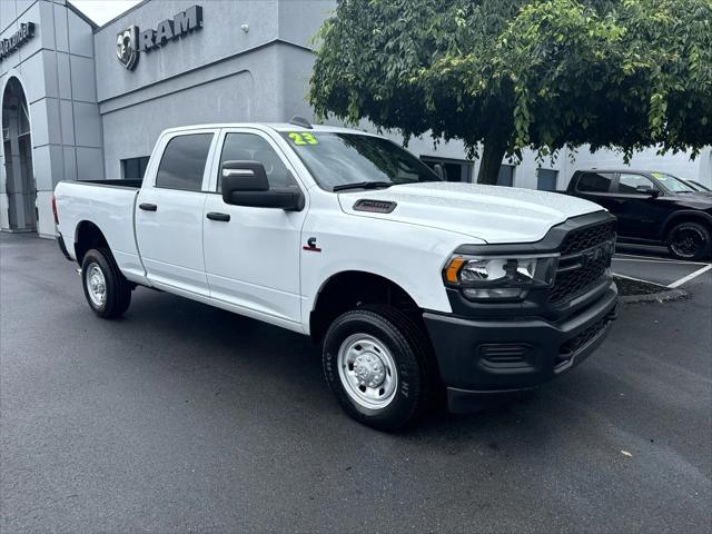 2023 RAM 2500 Tradesman Crew Cab 4x4 64 Box