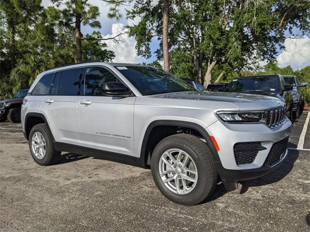 2024 Jeep Grand Cherokee GRAND CHEROKEE LAREDO X 4X2