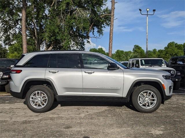 2024 Jeep Grand Cherokee GRAND CHEROKEE LAREDO X 4X2