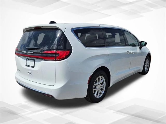 2024 Chrysler Pacifica PACIFICA TOURING