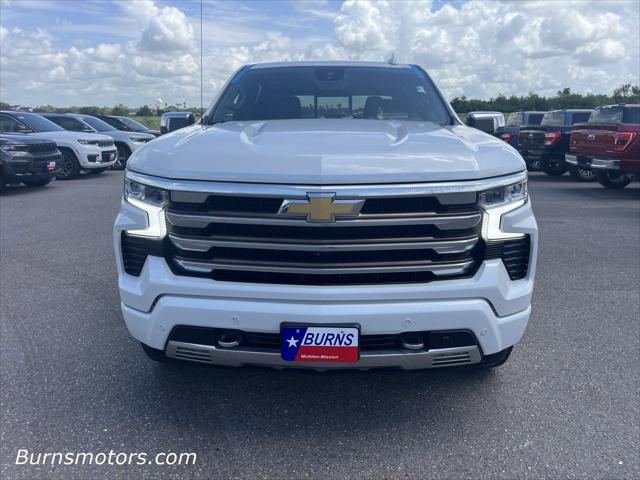 2022 Chevrolet Silverado 1500 4WD Crew Cab Short Bed High Country