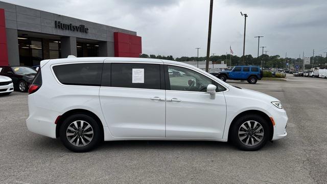 2022 Chrysler Pacifica Hybrid Touring L