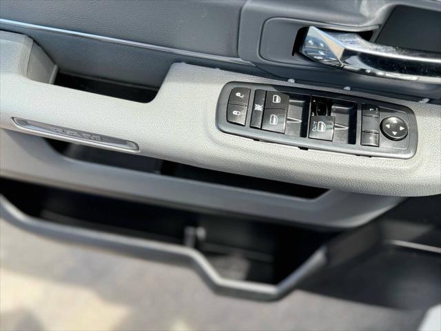2016 Ram 1500 SLT